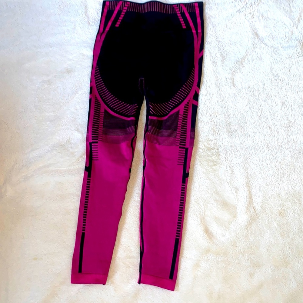 Pink and Black workout pants with scrunch butt Size XS /S